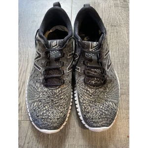 New Balance Wx9 Running Shoes, Women's Size 8 Black Graphic/Metallic Silver